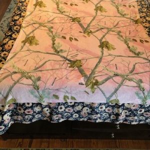 Real tree throw blanket